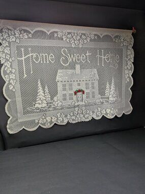 NWT Heritage Lace Home Sweet Home Wall Hanging Curtain Cream Wreath 29x19